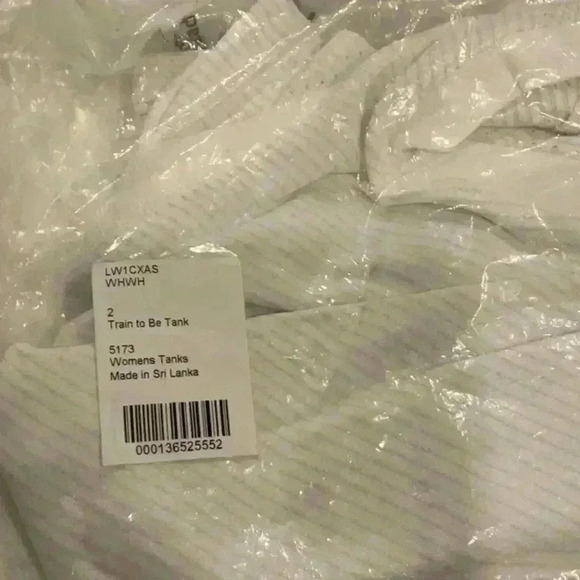 Lululemon🍋 Train to  be tank - Picture 3 of 3